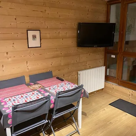 Confortable Style Chalet, Lary Soulan Centre Village, 6 Nuits Minimum *